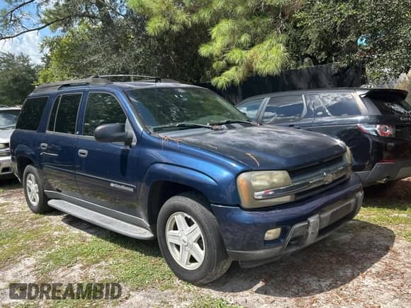 2003 Chevrolet TrailBlazer EXT LT z VIN 1GNET16S136172543, wystawiony jako Copart lot #71079825 z przebiegiem 193 815 mil mil oraz Czysty tytuł • Clean title. Historia ofert i sprzedaży dostępna na DreamBid. Obrazek 1.