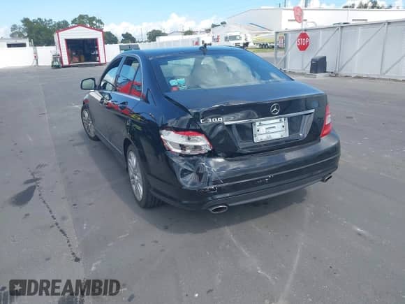 2008 Mercedes-Benz C 300 Sport с VIN WDDGF54XX8F090404, выставлен на аукционе IAAI как лот 43510673 с пробегом 89 848 миль миль и . История ставок и продаж доступна на DreamBid. Изображение 3.