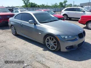 2012 BMW 3 Series 335i с VIN WBAKG7C53CE802941, выставлен на аукционе IAAI как лот 42574469 с пробегом 125 908 миль миль и . История ставок и продаж доступна на DreamBid. Изображение 1.