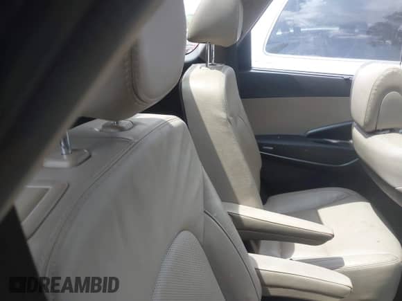 2016 Hyundai Santa Fe SE z VIN KM8SR4HF1GU140233, wystawiony jako IAAI lot #42157646 z przebiegiem 168 373 mil mil oraz . Historia ofert i sprzedaży dostępna na DreamBid. Obrazek 8.