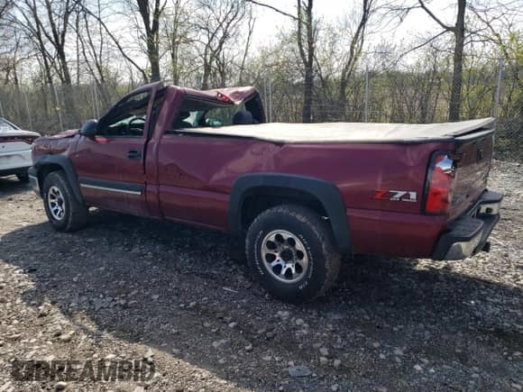 2004 Chevrolet Silverado 1500 LS с VIN 1GCEK14T54E160796, выставлен на аукционе Copart как лот 52707275 с пробегом 132 605 миль миль и На запчасти • Non repairable. История ставок и продаж доступна на DreamBid. Изображение 2.
