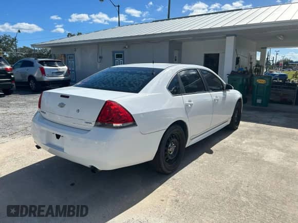 2016 Chevrolet Impala Police Police с VIN 2G1WD5E37G1104426, выставлен на аукционе Copart как лот 87423605 с пробегом 96 319 миль миль и Чистый • Clean title. История ставок и продаж доступна на DreamBid. Изображение 4.