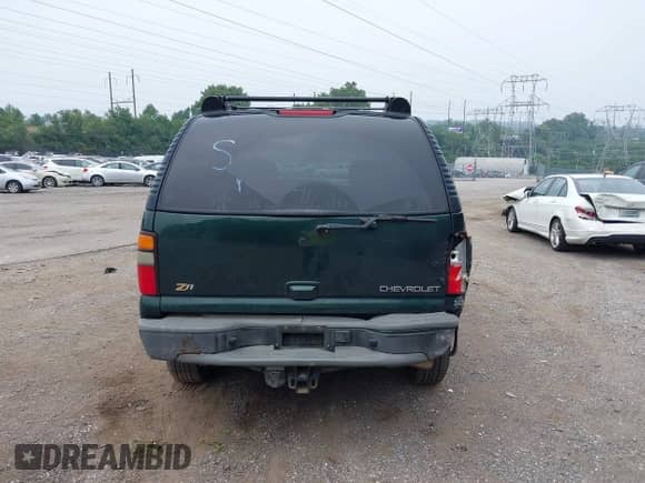 2004 Chevrolet Tahoe Z71 z VIN 1GNEK13Z84R214114, wystawiony jako IAAI lot #42927552 z przebiegiem 199 871 mil mil oraz . Historia ofert i sprzedaży dostępna na DreamBid. Obrazek 16.