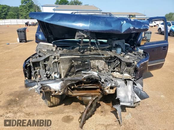 2005 Chevrolet Tahoe LT с VIN 1GNEC13T35R248858, выставлен на аукционе Copart как лот 67605455 с пробегом 288 592 миль миль и Списание • Salvage title. История ставок и продаж доступна на DreamBid. Изображение 12.