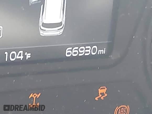 2019 Kia Sorento S z VIN 5XYPGDA56KG451202, wystawiony jako IAAI lot #42551531 z przebiegiem 66 930 mil mil oraz . Historia ofert i sprzedaży dostępna na DreamBid. Obrazek 7.