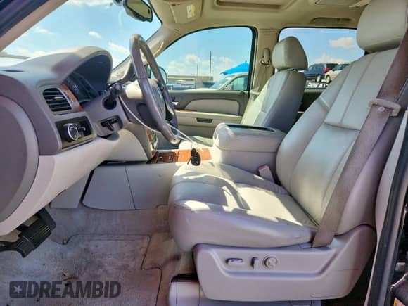 2007 Chevrolet Suburban LS с VIN 3GNFC16J37G265399, выставлен на аукционе Copart как лот 84245035 с пробегом 173 437 миль миль и Чистый • Clean title. История ставок и продаж доступна на DreamBid. Изображение 7.