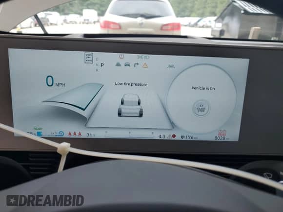 2024 Hyundai Ioniq 5 Limited с VIN KM8KRDDF1RU285426, выставлен на аукционе Copart как лот 71641795 с пробегом 8 028 миль миль и Списание • Salvage title. История ставок и продаж доступна на DreamBid. Изображение 9.
