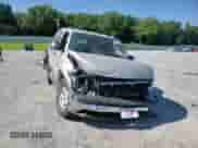 2006 Chevrolet Tahoe LS z VIN 1GNEC13Z86R166551, wystawiony jako Copart lot #70229525 z przebiegiem 146 316 mil mil oraz Szkoda całkowita • Salvage title. Historia ofert i sprzedaży dostępna na DreamBid. Obrazek 14.
