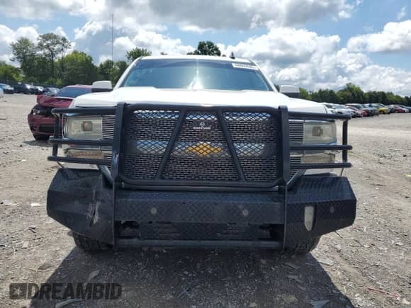 2017 Chevrolet Silverado 1500 LT with VIN 3GCUKREC8HG143580, listed as a Copart auction lot 68869605 with 156,515 mi miles and Salvage title. Bid and sale history available at DreamBid. Image 5.