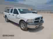 2018 Ram 1500 Tradesman z VIN 1C6RR7FT7JS309341, wystawiony jako IAAI lot #42805407 z przebiegiem 141 005 mil mil oraz . Historia ofert i sprzedaży dostępna na DreamBid. Obrazek 1.