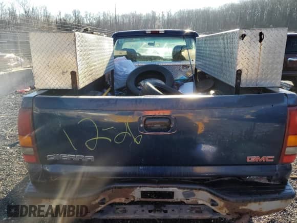 2002 GMC Sierra 1500 z VIN 1GTEC14W42Z183192, wystawiony jako Copart lot #86832884 z przebiegiem Nie podano mil oraz Szkoda całkowita • Salvage title. Historia ofert i sprzedaży dostępna na DreamBid. Obrazek 6.