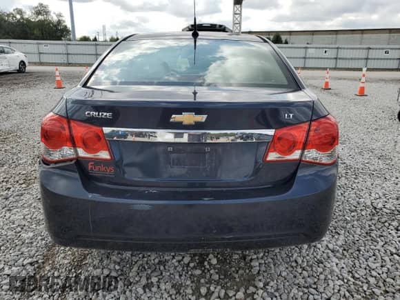 2014 Chevrolet Cruze 2LT with VIN 1G1PE5SB3E7415736, listed as a Copart auction lot 83842055 with 97,154 mi miles and Salvage title. Bid and sale history available at DreamBid. Image 6.