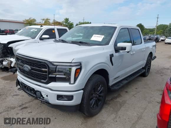 2025 Ford F-150 Lariat with VIN 1FTFW5LD8SFB71812, listed as a IAAI auction lot 43146033 with 1,904 mi miles and . Bid and sale history available at DreamBid. Image 18.