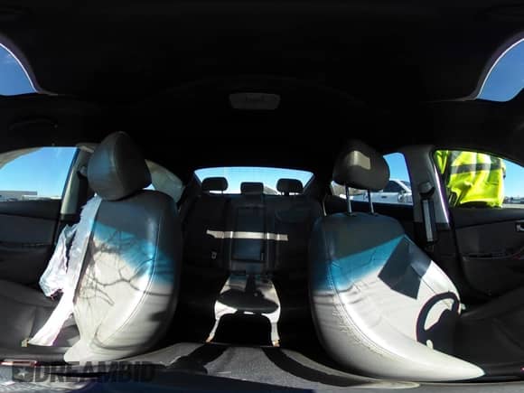 2014 Hyundai Elantra Limited с VIN KMHDH4AE3EU164897, выставлен на аукционе IAAI как лот 41237746 с пробегом Не указан миль и . История ставок и продаж доступна на DreamBid. Изображение 18.