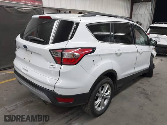 2018 Ford Escape SE с VIN 1FMCU9GD1JUB41891, выставлен на аукционе IAAI как лот 43316868 с пробегом 46 789 миль миль и . История ставок и продаж доступна на DreamBid. Изображение 4.