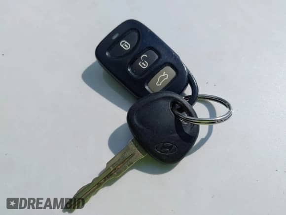 2007 Hyundai Sonata SE z VIN 5NPEU46FX7H190884, wystawiony jako IAAI lot #42558994 z przebiegiem 75 936 mil mil oraz . Historia ofert i sprzedaży dostępna na DreamBid. Obrazek 11.