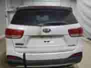2016 Kia Sorento EX z VIN 5XYPHDA19GG019382, wystawiony jako Copart lot #82749575 z przebiegiem 105 825 mil mil oraz Czysty tytuł • Clean title. Historia ofert i sprzedaży dostępna na DreamBid. Obrazek 6.
