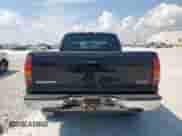 2000 GMC Sierra 1500 SLE z VIN 1GTEC19V9YZ306218, wystawiony jako Copart lot #81224535 z przebiegiem Nie podano mil oraz Szkoda całkowita • Salvage title. Historia ofert i sprzedaży dostępna na DreamBid. Obrazek 6.