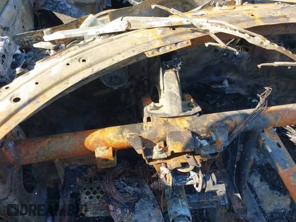 2005 BMW Z4 3.0i с VIN 4USBT53545LU09302, выставлен на аукционе IAAI как лот 41408335 с пробегом Не указан миль и . История ставок и продаж доступна на DreamBid. Изображение 7.