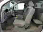 2018 Nissan Frontier S z VIN 1N6BD0CT3JN761982, wystawiony jako Copart lot #84631275 z przebiegiem 130 332 mil mil oraz Czysty tytuł • Clean title. Historia ofert i sprzedaży dostępna na DreamBid. Obrazek 7.