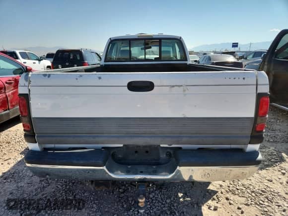 1996 Dodge 2500 with VIN 1B7KC23W4TJ107563, listed as a Copart auction lot 70559955 with 163,331 mi miles and Clean title. Bid and sale history available at DreamBid. Image 6.