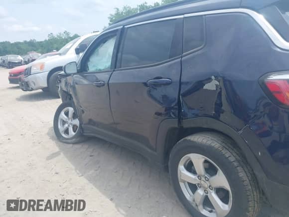 2019 Jeep Compass Latitude with VIN 3C4NJDBB2KT652939, listed as a IAAI auction lot 39583288 with 62,636 mi miles and . Bid and sale history available at DreamBid. Image 17.