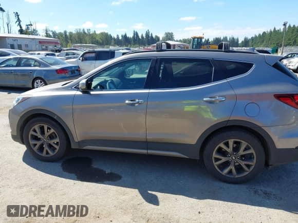 2017 Hyundai Santa Fe Ultimate с VIN 5XYZWDLA1HG501082, выставлен на аукционе IAAI как лот 42706628 с пробегом 101 832 миль миль и . История ставок и продаж доступна на DreamBid. Изображение 14.