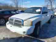 2007 Dodge Dakota SLT with VIN 1D7HW42K87S136419, listed as a IAAI auction lot 41363057 with 152,369 mi miles and . Bid and sale history available at DreamBid. Image 2.