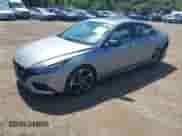 2023 Hyundai Elantra N Line z VIN KMHLR4AF4PU590716, wystawiony jako IAAI lot #43082912 z przebiegiem 25 191 mil mil oraz . Historia ofert i sprzedaży dostępna na DreamBid. Obrazek 17.