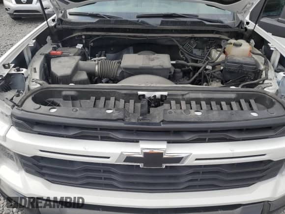 2024 Chevrolet Silverado 2500HD Custom with VIN 2GC4YME7XR1174036, listed as a Copart auction lot 80612705 with 21,462 mi miles and Salvage title. Bid and sale history available at DreamBid. Image 11.