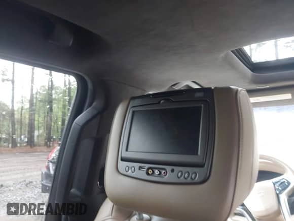 2018 Cadillac Escalade ESV Platinum с VIN 1GYS4KKJ1JR221239, выставлен на аукционе IAAI как лот 41968181 с пробегом 179 749 миль миль и . История ставок и продаж доступна на DreamBid. Изображение 21.