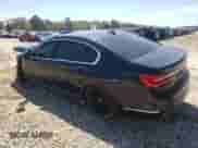 2018 BMW 7 Series ALPINA B7 xDrive с VIN WBA7F2C56JB238700, выставлен на аукционе Copart как лот 50377535 с пробегом Не указан миль и Списание • Salvage title. История ставок и продаж доступна на DreamBid. Изображение 2.