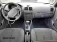 2002 Hyundai Accent GL z VIN KMHCG45C72U269610, wystawiony jako Copart lot #80362953 z przebiegiem 89 481 mil mil oraz Szkoda całkowita • Salvage title. Historia ofert i sprzedaży dostępna na DreamBid. Obrazek 8.