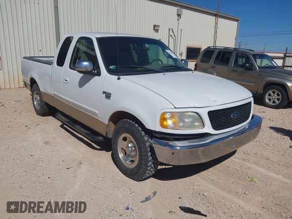 2000 Ford F-150 XL с VIN 1FTRX17W0YNB62938, выставлен на аукционе IAAI как лот 43574795 с пробегом Не указан миль и . История ставок и продаж доступна на DreamBid. Изображение 1.