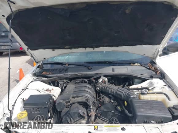 2008 Dodge Magnum with VIN 2D4FV47T58H167998, listed as a IAAI auction lot 43362330 with 151,332 mi miles and . Bid and sale history available at DreamBid. Image 10.