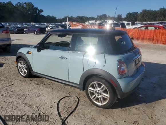 2012 MINI Hardtop z VIN WMWSU3C58CT186442, wystawiony jako Copart lot #87010695 z przebiegiem 88 173 mil mil oraz Szkoda całkowita • Salvage title. Historia ofert i sprzedaży dostępna na DreamBid. Obrazek 2.