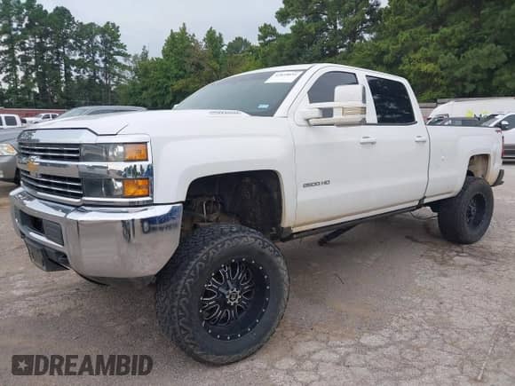 2017 Chevrolet Silverado 2500HD Work Truck z VIN 1GC1KUEG7HF226685, wystawiony jako IAAI lot #42839054 z przebiegiem 204 220 mil mil oraz . Historia ofert i sprzedaży dostępna na DreamBid. Obrazek 2.