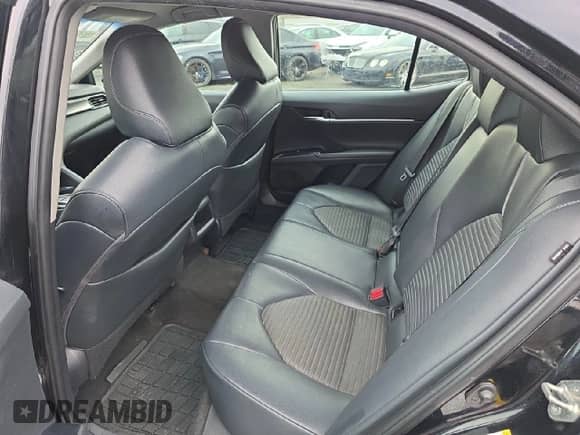 2019 Toyota Camry SE z VIN 4T1B11HK2KU178839, wystawiony jako Copart lot #90865985 z przebiegiem 54 949 mil mil oraz Szkoda całkowita • Salvage title. Historia ofert i sprzedaży dostępna na DreamBid. Obrazek 11.