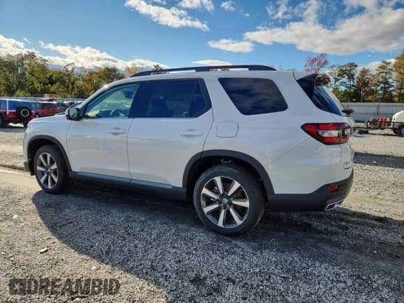 2025 Honda Pilot Touring z VIN 5FNYG1H72SB131215, wystawiony jako Copart lot #91088055 z przebiegiem 2 925 mil mil oraz Szkoda całkowita • Salvage title. Historia ofert i sprzedaży dostępna na DreamBid. Obrazek 2.