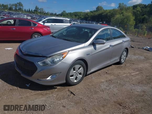 2012 Hyundai Sonata Hybrid with VIN KMHEC4A45CA042065, listed as a IAAI auction lot 43315712 with 131,398 mi miles and . Bid and sale history available at DreamBid. Image 2.