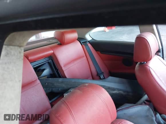 2007 BMW 3 Series 328i с VIN WBAWB335X7PU88031, выставлен на аукционе IAAI как лот 41808541 с пробегом 16 700 миль миль и . История ставок и продаж доступна на DreamBid. Изображение 8.