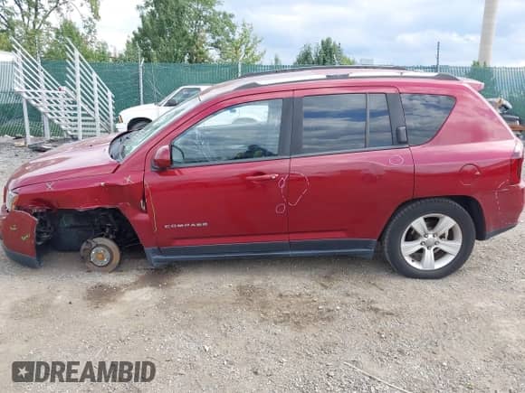 2015 Jeep Compass High Altitude с VIN 1C4NJDEBXFD333215, выставлен на аукционе IAAI как лот 43109330 с пробегом 134 246 миль миль и . История ставок и продаж доступна на DreamBid. Изображение 14.