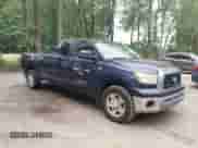 2007 Toyota Tundra SR5 z VIN 5TFST54187X001737, wystawiony jako IAAI lot #42930382 z przebiegiem 231 322 mil mil oraz . Historia ofert i sprzedaży dostępna na DreamBid. Obrazek 1.