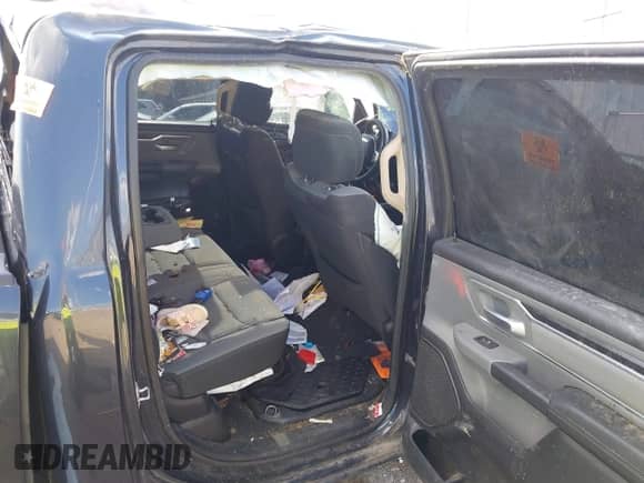 2019 Ram 1500 Big Horn z VIN 1C6SRFFT1KN767792, wystawiony jako IAAI lot #42924490 z przebiegiem Nie podano mil oraz . Historia ofert i sprzedaży dostępna na DreamBid. Obrazek 8.