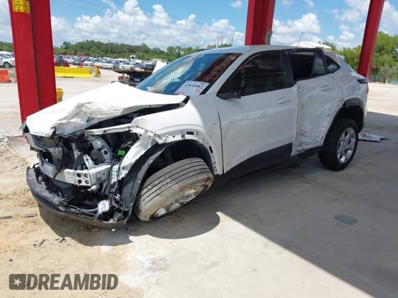 2024 Chevrolet Trax LS with VIN KL77LFE29RC082645, listed as a IAAI auction lot 43030987 with 22,965 mi miles and . Bid and sale history available at DreamBid. Image 17.