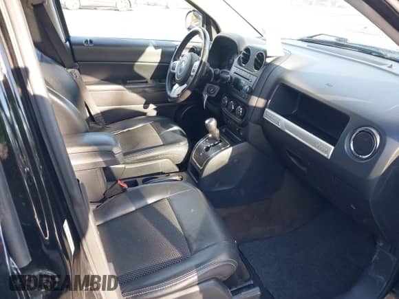 2016 Jeep Compass Sport с VIN 1C4NJDBB3GD646757, выставлен на аукционе IAAI как лот 41673419 с пробегом 98 504 миль миль и . История ставок и продаж доступна на DreamBid. Изображение 5.