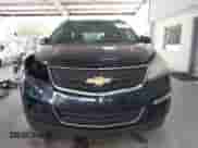 2017 Chevrolet Traverse LS z VIN 1GNKRFKD5HJ246444, wystawiony jako IAAI lot #43182386 z przebiegiem 150 776 mil mil oraz . Historia ofert i sprzedaży dostępna na DreamBid. Obrazek 13.
