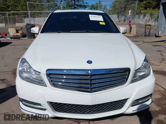 2013 Mercedes-Benz C 300 Sport с VIN WDDGF8AB5DR299259, выставлен на аукционе IAAI как лот 43406105 с пробегом 175 495 миль миль и . История ставок и продаж доступна на DreamBid. Изображение 12.