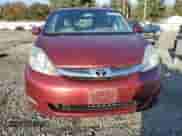 2010 Toyota Sienna XLE z VIN 5TDDK4CC2AS031404, wystawiony jako Copart lot #86620735 z przebiegiem 228 754 mil mil oraz Szkoda całkowita • Salvage title. Historia ofert i sprzedaży dostępna na DreamBid. Obrazek 5.