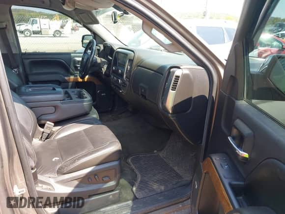 2015 Chevrolet Silverado 1500 LTZ z VIN 3GCUKSEC3FG486138, wystawiony jako IAAI lot #43000492 z przebiegiem 108 319 mil mil oraz . Historia ofert i sprzedaży dostępna na DreamBid. Obrazek 5.